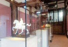 对应一天中阳气最盛的午时（11时至13时）