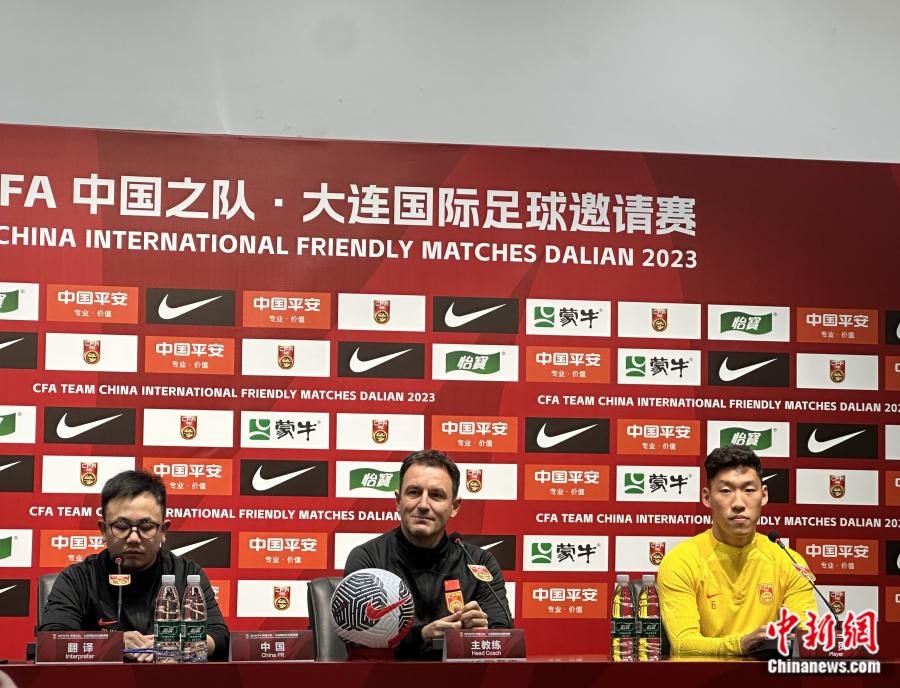 国足热身赛12不敌乌兹别克斯坦 备战世预赛面临