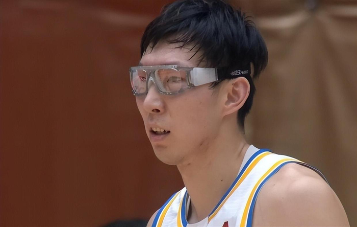 北京队外援表现分化暴露更衣室矛盾