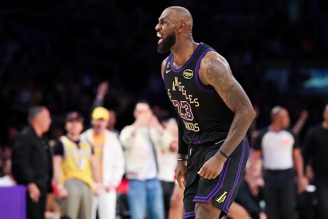 湖人2-0领先火箭系列赛 低比分消耗战成关键