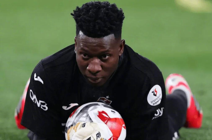 曼联门将奥纳纳或永久留土超 两家俱乐部争夺喀